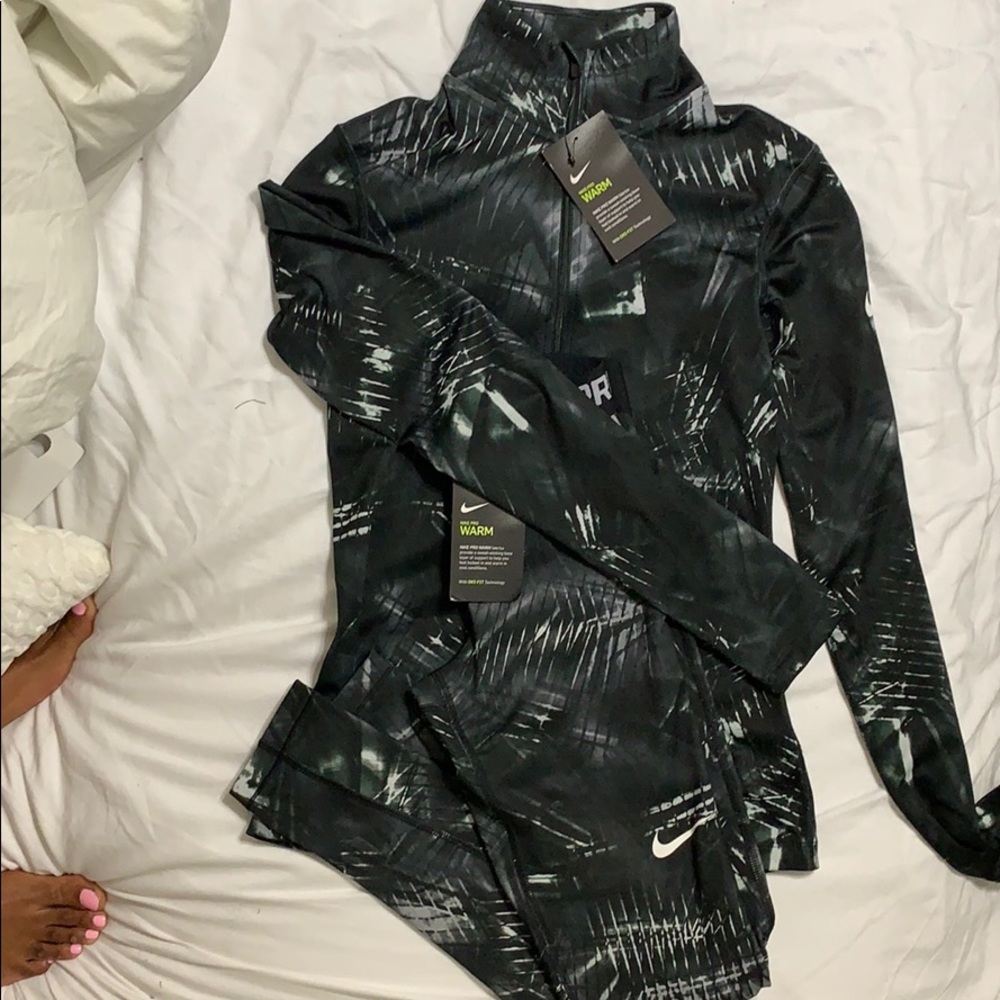 Nike Pro Pullover and Leggings